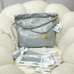 Chanel Handbags 957